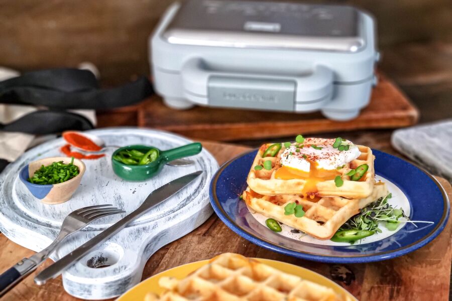 Rețetă waffles cu pancetta și cheddar la aparatul de gofre Breville DuraCeramic by Ciocolată și Vanilie