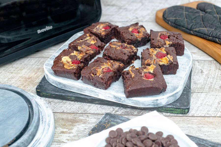 Rețetă brownie cu zmeură și mascarpone la Breville Air Fryer