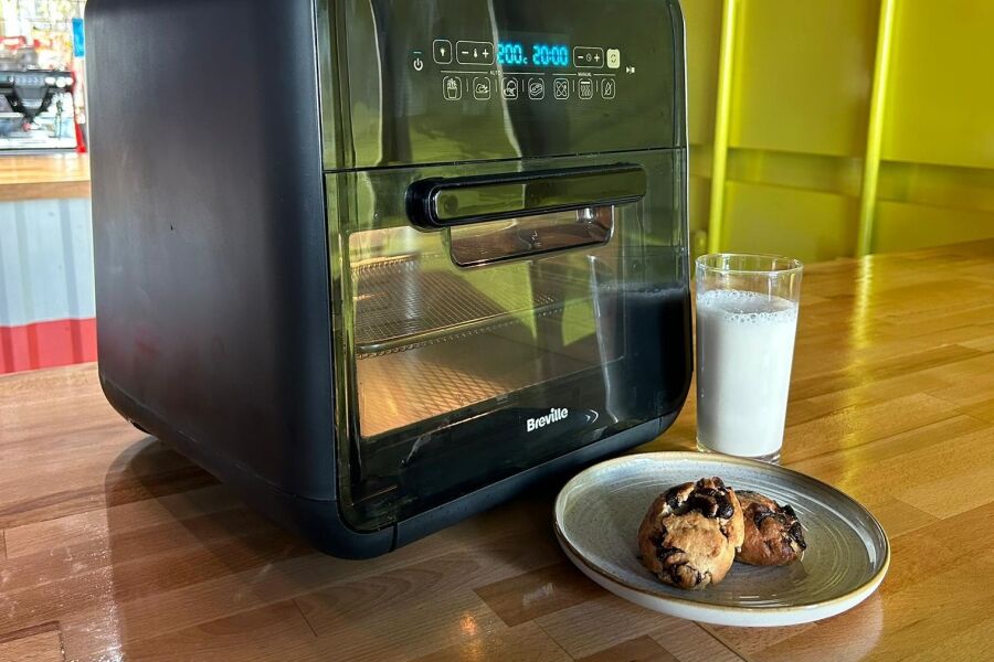 Rețetă cookies cu fulgi de ciocolată la Breville Air Fryer by Chef Roxana Blenche