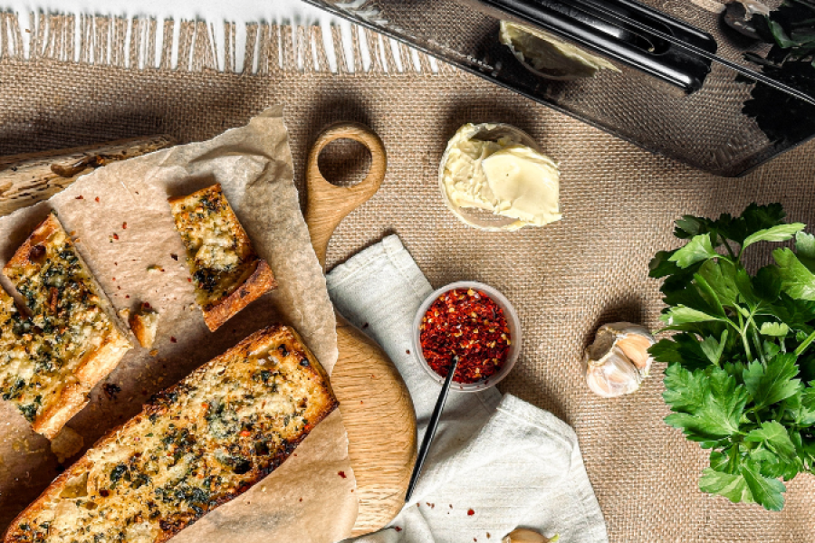 Rețetă baghetă cu unt și usturoi la airfryer Breville by Daniel Breda