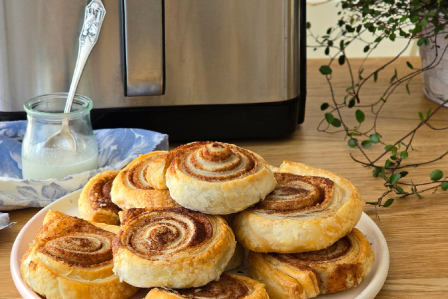 Rețetă rulouri cu scorțișoară la airfryer Breville Halo Air de 9L by Corina Ureche
