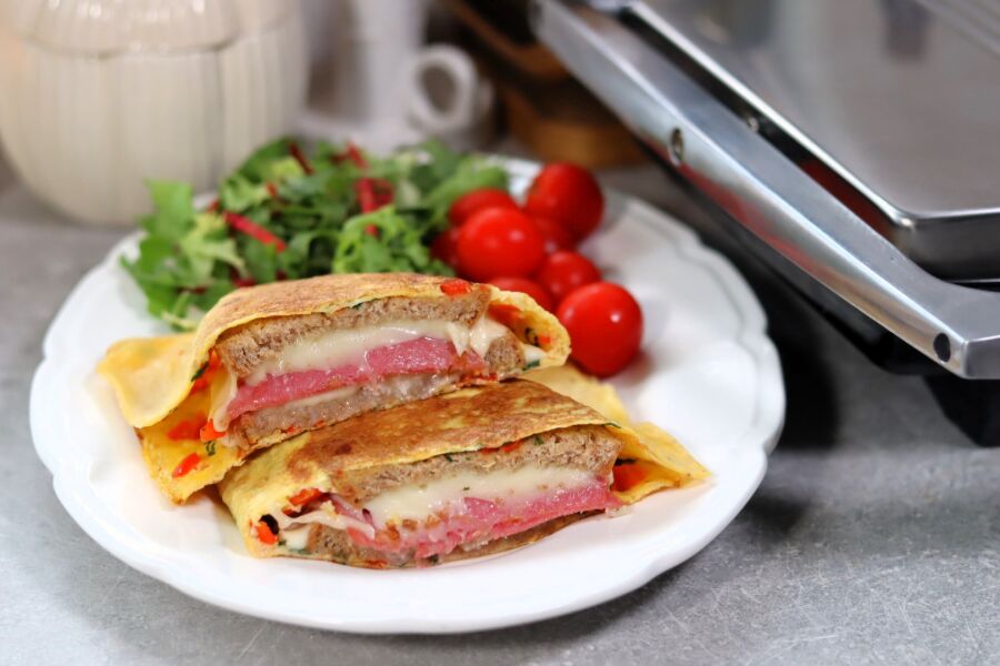 Sandwich în omletă la Sandwich-Maker Panini Large Breville